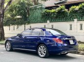 Bán gấp chiếc Mercedes-Benz C200 sản xuất năm 2017, còn mới