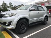 Cần bán lại xe Toyota Fortuner năm 2013, màu bạc, 587tr