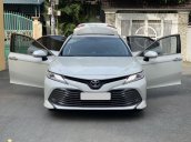 Cần bán lại xe Toyota Camry sản xuất 2020, siêu lướt, giá ưu đãi