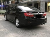 Bán gấp chiếc Toyota Camry 2.5Q sản xuất 2014, xe chính chủ giá mềm