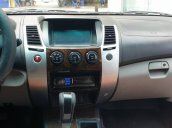 Bán xe Mitsubishi Pajero Sport sản xuất 2011, màu bạc, xe còn mới