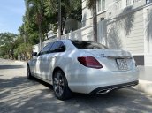 Bán ô tô Mercedes C250 đời 2017, màu trắng chính chủ