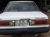 Cần bán lại xe Toyota Camry đời 1984, màu trắng, xe nhập, giá tốt