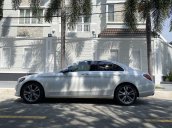 Bán ô tô Mercedes C250 đời 2017, màu trắng chính chủ