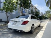 Bán ô tô Mercedes C250 đời 2017, màu trắng chính chủ