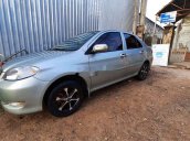 Bán ô tô Toyota Vios năm 2004, màu bạc, nhập khẩu, giá tốt