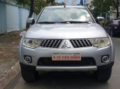 Bán xe Mitsubishi Pajero Sport sản xuất 2011, màu bạc, xe còn mới