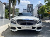 Bán ô tô Mercedes C250 đời 2017, màu trắng chính chủ