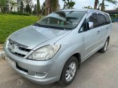 Cần bán xe Toyota Innova 2008, màu bạc