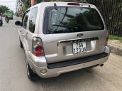 Cần bán lại xe Ford Escape năm 2005, màu bạc 