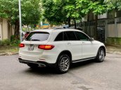 [Hot] Mercedes GLC 300 trắng nội thất nâu, sản xuất cuối 2017, odo 40.000km quá mới, biển thành phố