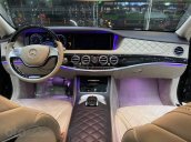 Mercedes Benz S600 Maybach màu đen, nội thất trắng kem, một tuyệt tác siêu phẩm, đời 2016, đi đúng 40.225 km