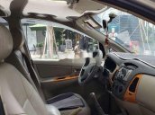 Cần bán gấp Toyota Innova năm sản xuất 2010, nhập khẩu còn mới, 300 triệu