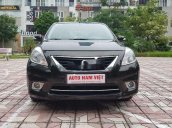 Cần bán gấp Nissan Sunny sản xuất 2017, số tự động, màu xanh đen