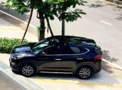 Bán Hyundai Tucson đời 2019, màu đen 