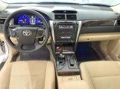 Bán xe Toyota Camry 2.0E 2016, biển Sài gòn