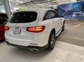 Mercedes-Benz GLC 300 model 2017 màu trắng