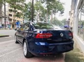 Volkswagen Passat Bluemotion xanh atlantic nội thất kem sang trọng - giảm ngay 200 triệu tiền mặt + giao ngay