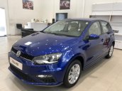 Volkswagen Polo Hatchback 2020 xanh nội thất kem - khuyến mãi tốt + giao ngay