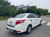 Cần bán gấp chiếc Toyota Vios 2017, số sàn, bản E, còn mới, đầy đủ đồ chơi