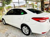 Cần bán gấp Toyota Vios đời 2019, màu trắng chính chủ