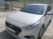 Cần bán lại xe Hyundai Accent 2019, màu trắng, số tự động