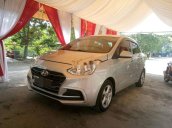 Cần bán lại xe Hyundai Grand i10 đời 2017, màu bạc, giá tốt