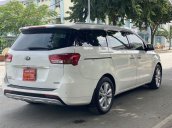 Cần bán lại xe Kia Sedona 2017, màu trắng như mới