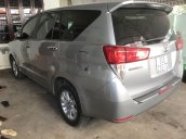 Bán Toyota Innova 2.0E năm sản xuất 2017, màu bạc số sàn, giá chỉ 550 triệu