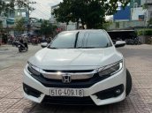 Cần bán Honda Civic 1.5 sản xuất 2017 màu trắng