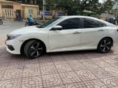 Cần bán Honda Civic 1.5 sản xuất 2017 màu trắng