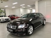 Mercedes Benz E250 lướt chính hãng, mới đi 5.550 km