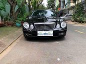 Cần bán gấp Mercedes E200 sản xuất năm 2008, màu đen