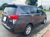 Bán xe Toyota Innova năm sản xuất 2018, màu xám, số tự động 