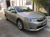 Xe Toyota Camry XLE 2.5 2014, vàng cát, số tự động