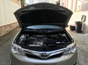 Xe Toyota Camry XLE 2.5 2014, vàng cát, số tự động