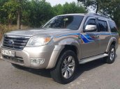 Bán Ford Everest đời 2010, màu bạc, số tự động