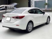 Bán gấp chiếc Mazda3 1.5AT 2017 sedan bản Facelift màu trắng, xe cá nhân cực mới 