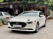 Cần bán gấp Mazda 3 năm sản xuất 2020, màu trắng, 676tr