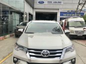 Cần bán Toyota Fortuner đời 2019, màu trắng, xe nhập số tự động, giá tốt