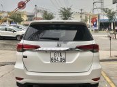 Cần bán Toyota Fortuner đời 2019, màu trắng, xe nhập số tự động, giá tốt