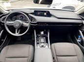Cần bán gấp Mazda 3 năm sản xuất 2020, màu trắng, 676tr