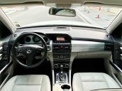 Cần bán gấp Mercedes GLK300 4Matic sản xuất 2010, màu trắng, 615tr