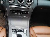 Bán Mercedes C class năm sản xuất 2019, màu đen còn mới