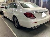 Cần bán Mercedes E class năm 2020, màu trắng còn mới