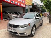 Cần bán gấp Kia Forte năm 2009, màu bạc, xe nhập còn mới