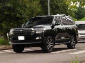 Bán Toyota Land Cruiser năm 2017, màu đen, xe nhập còn mới