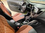 Cần bán xe Hyundai Veloster năm sản xuất 2011, nhập khẩu nguyên chiếc còn mới