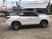 Cần bán gấp Toyota Fortuner năm 2020, màu trắng số tự động 