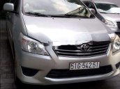 Cần bán Toyota Innova 2013, màu bạc chính chủ